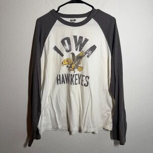 Iowa Hawkeyes T Shirt Womens XL White Gray Tailgate Football NCAA Cotton Top